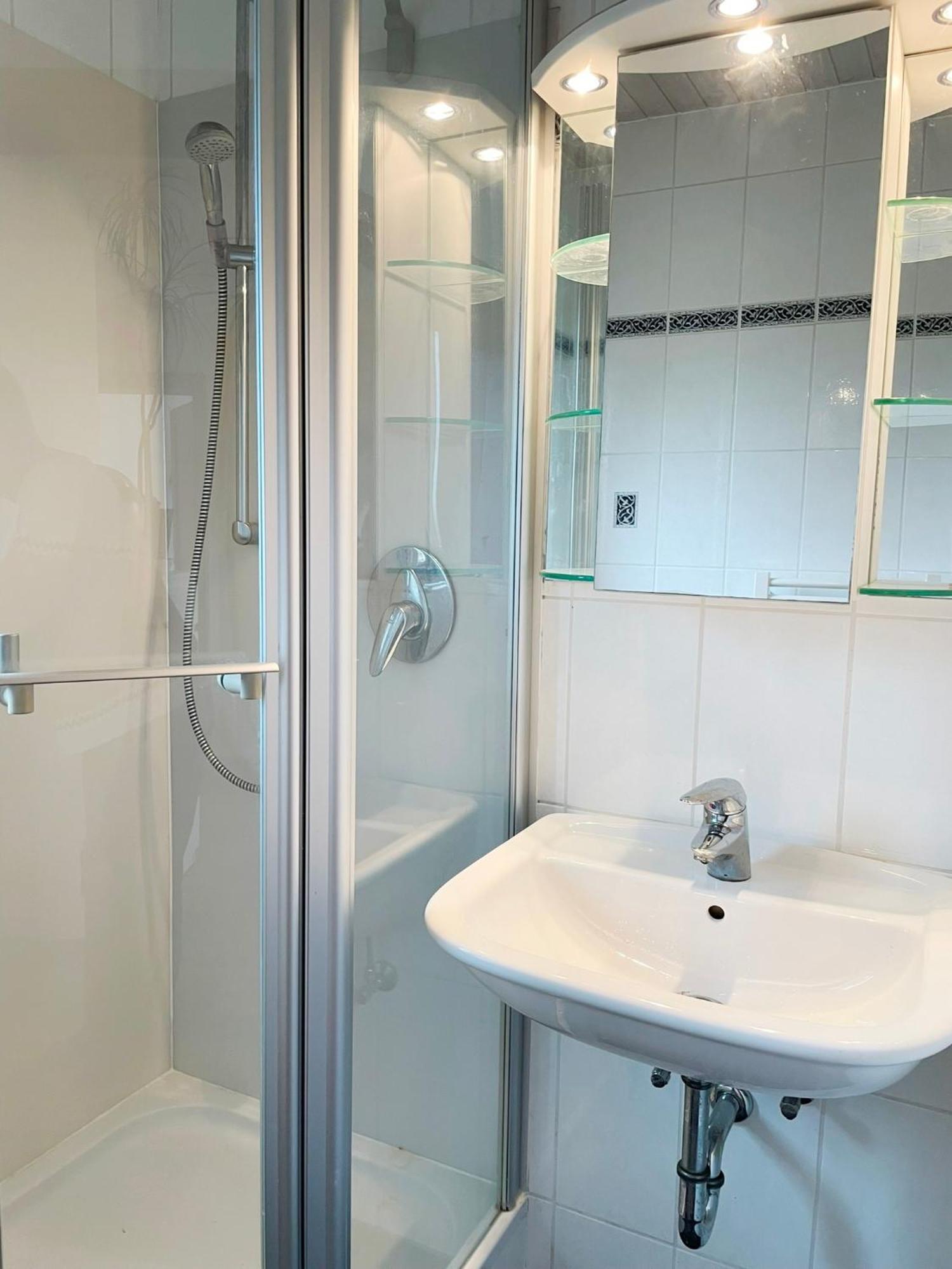 1,5-Zimmer Mit Duschbad, Gartenblick, Kuehlschrank Heroldsberg Buitenkant foto